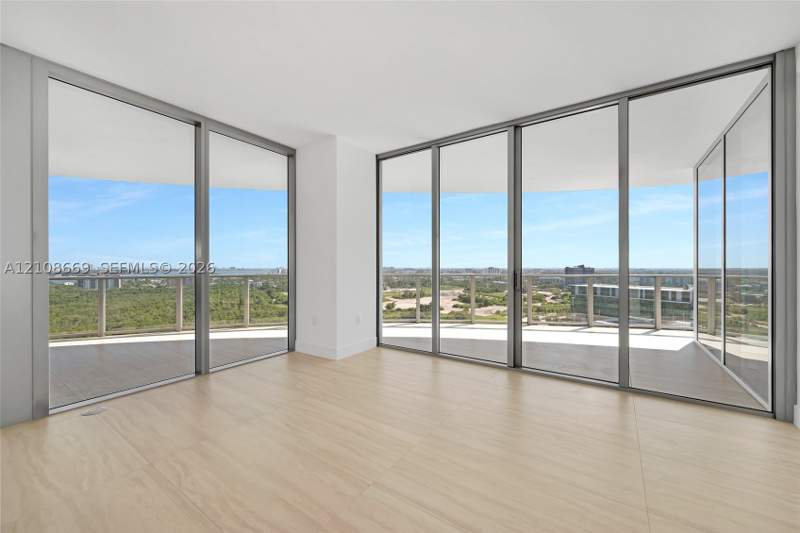 3 bedroom Condominium at 2411 Laguna Circle 1605, One Park Tower, Miami — photo 3