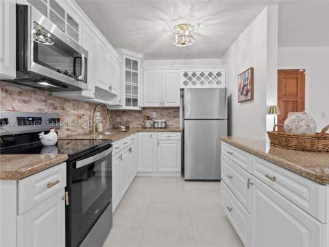 4870 NW 102nd Ave 103-7, Doral FL - photo 11 of 36
