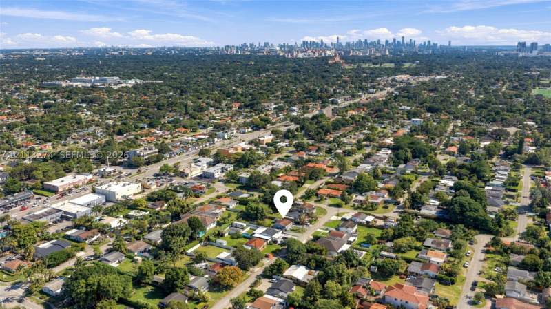2 bedroom SingleFamilyResidence at 6521 SW 42nd St, Bird Road Terrace, Miami — photo 4