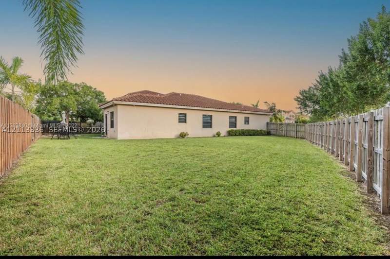 3 bedroom SingleFamilyResidence at 15461 SW 173rd Ln, Venetian Parc West, Miami — photo 3