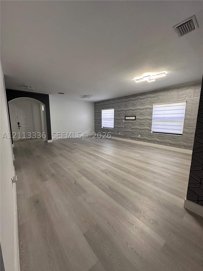 3 bedroom SingleFamilyResidence at 15461 SW 173rd Ln, Venetian Parc West, Miami — photo 4