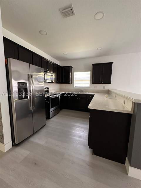 15461 SW 173rd Ln, Miami FL - photo 8 of 17