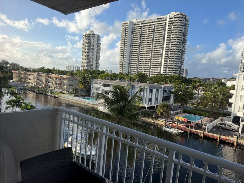 1 bedroom Condominium at 3601 NE 170th St 407, Bayview Point South Condo, North Miami Beach — photo 3