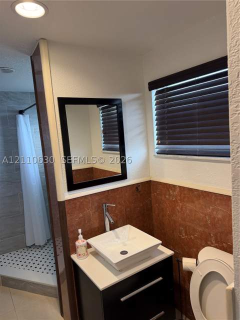 3601 NE 170th St 407, North Miami Beach FL - photo 9 of 11