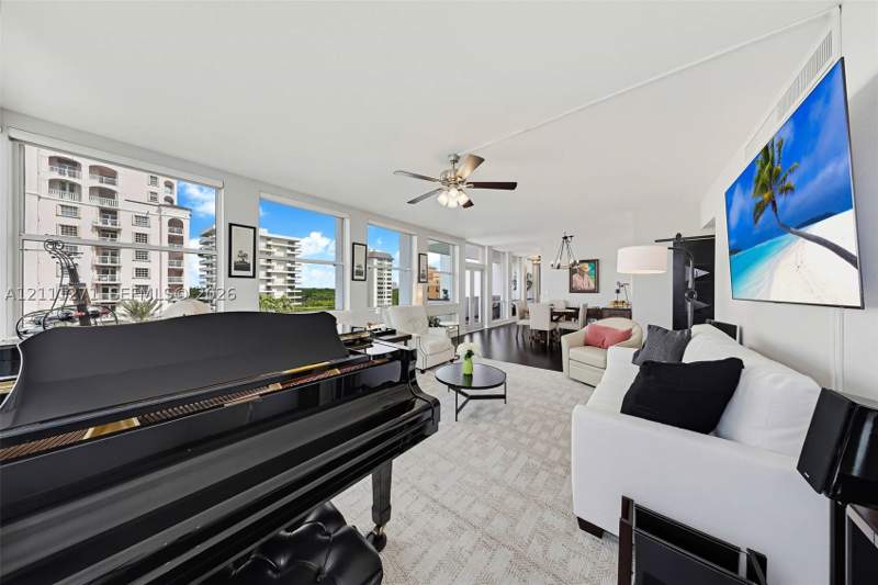 2 bedroom Condominium at 700 Biltmore Way 610, David William Hotel Condo, Coral Gables — photo 3