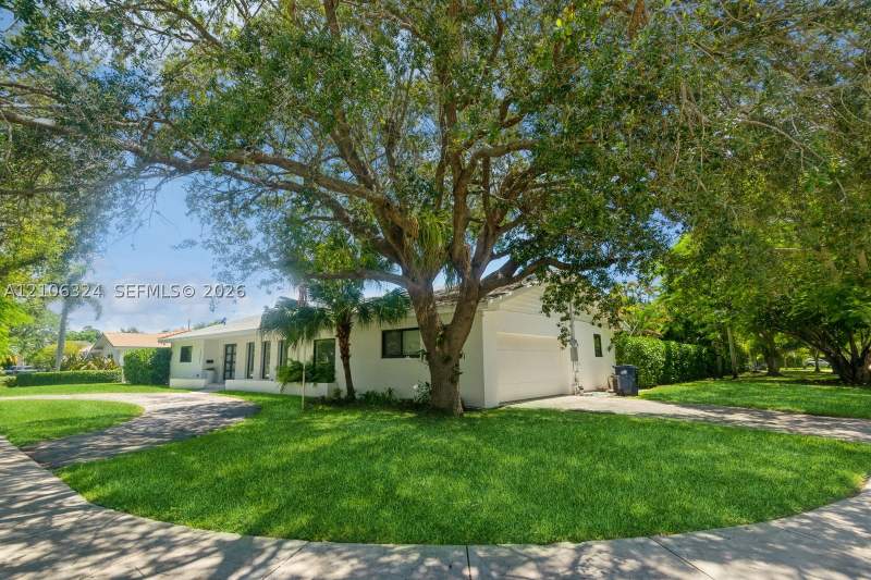 4 bedroom SingleFamilyResidence at 13241 SW 72nd Ave, Country Squire Mnr Sec 2, Pinecrest — photo 5
