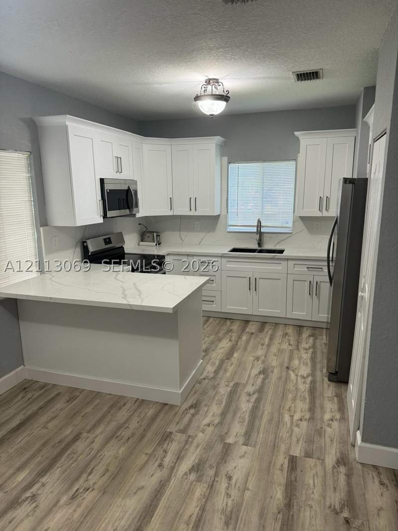 3 bedroom SingleFamilyResidence at 2270 NW 51st Ter, Sunny Slope Pk, Miami — photo 2