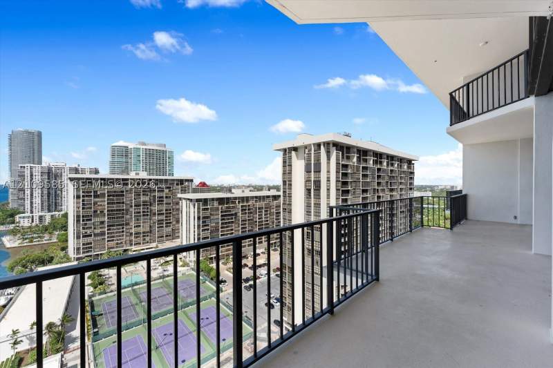 3 bedroom Condominium at 1865 Brickell Ave Aphvii, Brickell Place Condo, Miami — photo 4