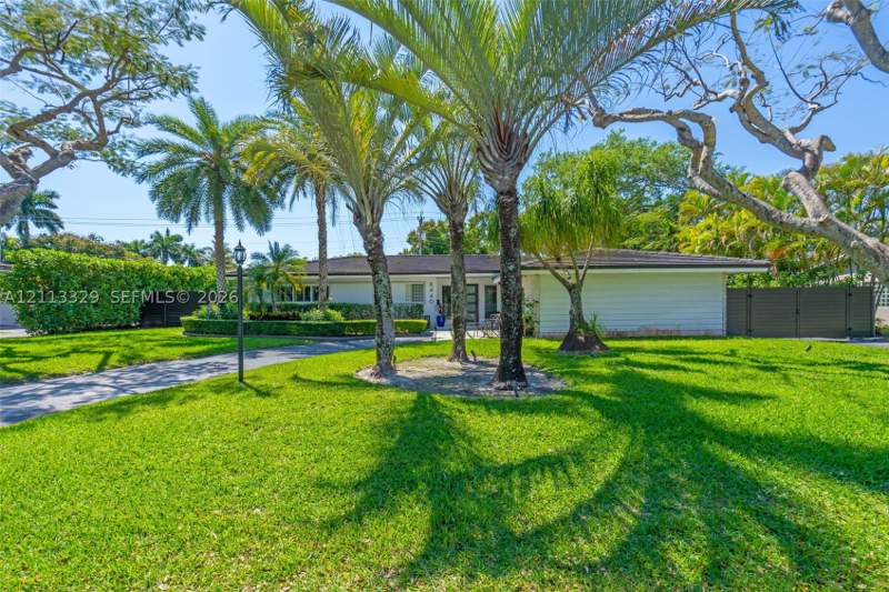 3 bedroom SingleFamilyResidence at 6440 SW 144th St, Kings Bay Sub, Coral Gables — photo 2