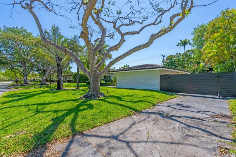 3 bedroom SingleFamilyResidence at 6440 SW 144th St, Kings Bay Sub, Coral Gables — photo 3