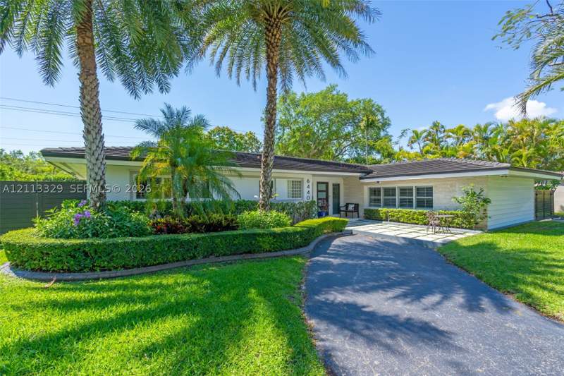 3 bedroom SingleFamilyResidence at 6440 SW 144th St, Kings Bay Sub, Coral Gables — photo 4