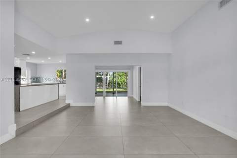2325 NE 194th St, Miami FL - photo 19 of 30