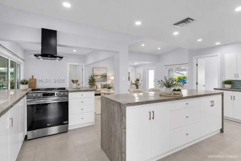 2325 NE 194th St, Miami FL - photo 9 of 30