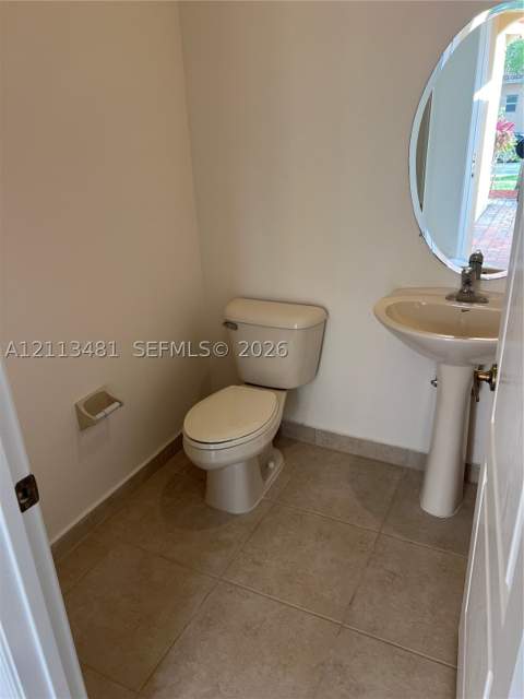 1133 NE 40th Rd, Homestead FL - photo 10 of 57