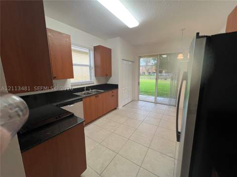 1133 NE 40th Rd, Homestead FL - photo 17 of 57