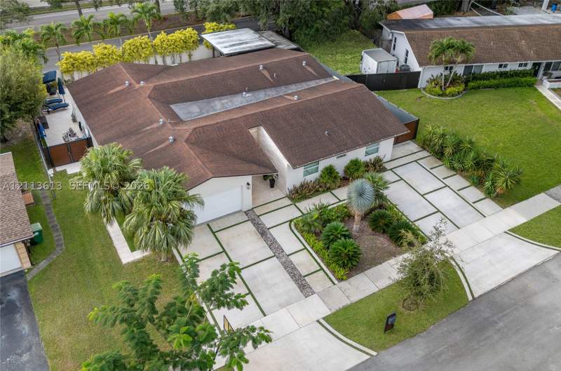 5 bedroom SingleFamilyResidence at 14420 SW 71st Ln, Kendale Lakes North Sec 2, Miami — photo 3