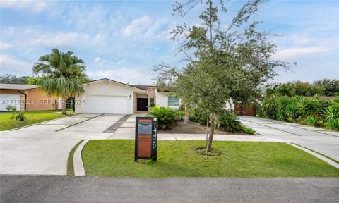 14420 SW 71st Ln, Miami FL - photo 9 of 41