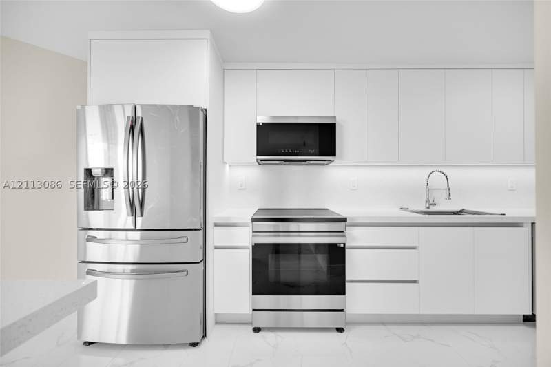 2 bedroom Condominium at 7135 Collins Ave 1632, Burleigh House Condo, Miami Beach — photo 4