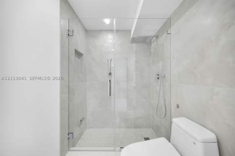 7135 Collins Ave 1426, Miami Beach FL - photo 10 of 33