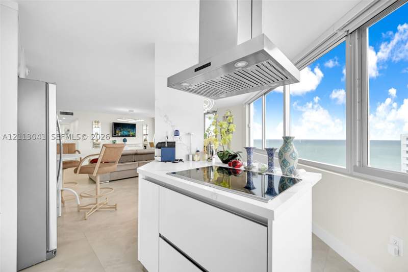 2 bedroom Condominium at 7135 Collins Ave 1426, Burleigh House Condo, Miami Beach — photo 4