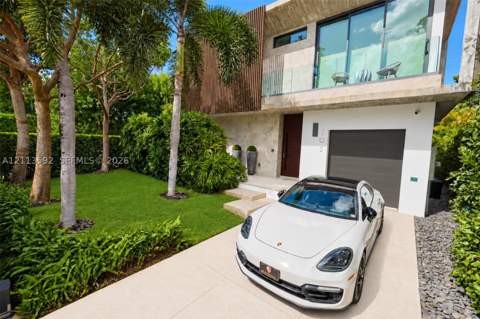 705 W Dilido Dr, Miami Beach FL - photo 6 of 43