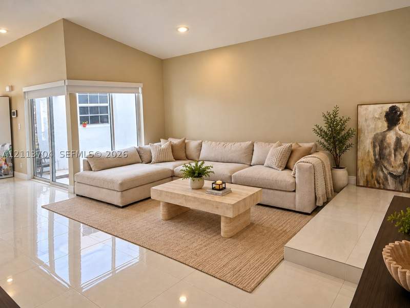 4 bedroom SingleFamilyResidence at 5254 SW 153rd Ct, Lakes Of The Meadow-Meado, Miami — photo 4