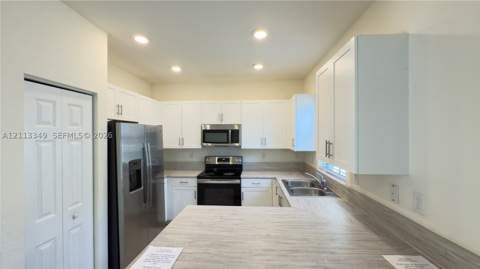 10827 W 33rd Ln 10827, Hialeah FL - photo 9 of 21