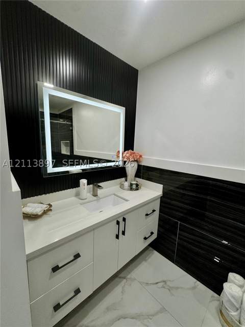 520 E 58th St, Hialeah FL - photo 12 of 34