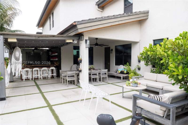 5 bedroom SingleFamilyResidence at 7655 NW 102nd Ct, Grand Bay South Estates, Doral — photo 5