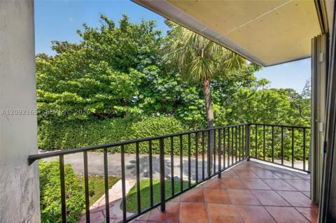 9356 SW 77th Ave J7, Miami FL - photo 10 of 42