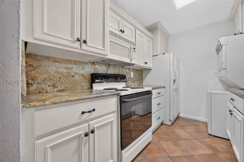 9356 SW 77th Ave J7, Miami FL - photo 6 of 42