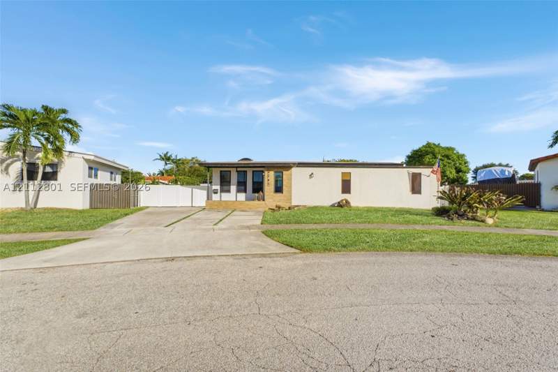 3 bedroom SingleFamilyResidence at 3241 SW 84th Ct, Coral Way Village Sec A P, Miami — photo 2
