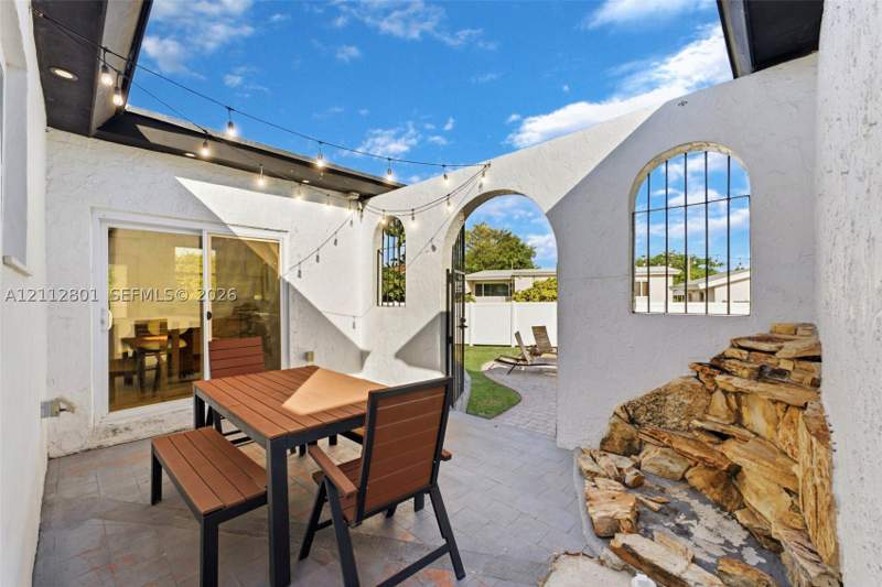 3 bedroom SingleFamilyResidence at 3241 SW 84th Ct, Coral Way Village Sec A P, Miami — photo 5