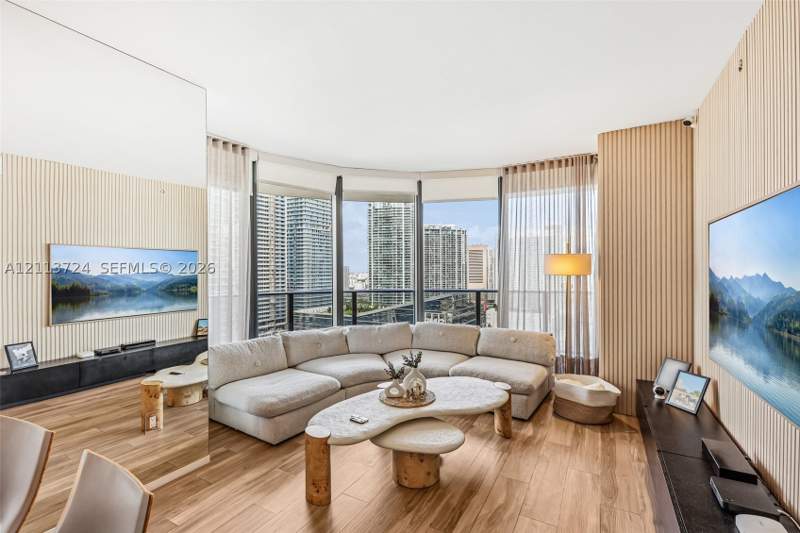 3 bedroom Condominium at 801 S Miami Ave 2409, 801 Sma Residences Condo, Miami — photo 2
