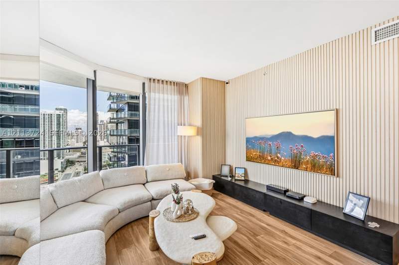 3 bedroom Condominium at 801 S Miami Ave 2409, 801 Sma Residences Condo, Miami — photo 3