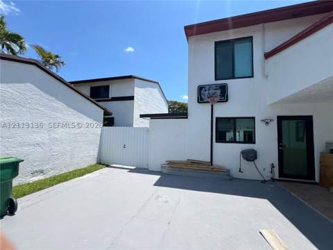 14720 SW 107th Ter, Miami FL - photo 6 of 22