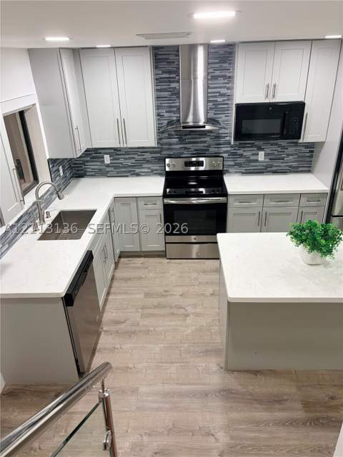 14720 SW 107th Ter, Miami FL - photo 8 of 22