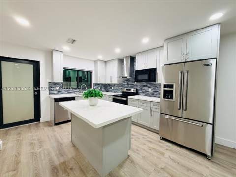 14720 SW 107th Ter, Miami FL - photo 9 of 22