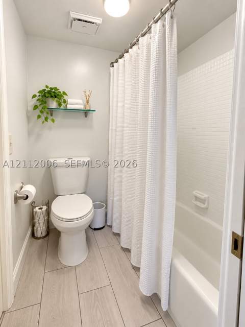 15888 SW 95th Ave 307, Miami FL - photo 15 of 16