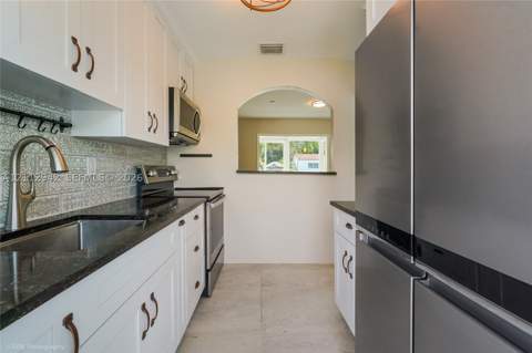 1321 NW 51st Ter, Miami FL - photo 9 of 13