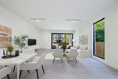 3242 Day Avenue, Miami FL - photo 11 of 35