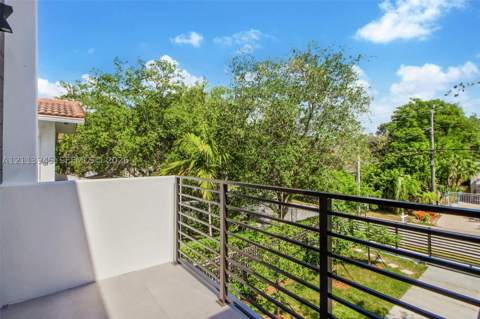 3242 Day Avenue, Miami FL - photo 18 of 35