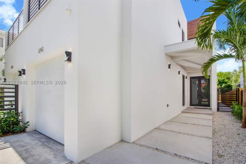 4 bedroom Townhouse at 3242 Day Avenue, Frow Homestead, Miami — photo 3