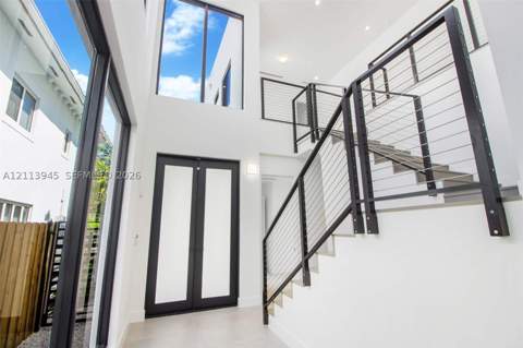3242 Day Avenue, Miami FL - photo 6 of 35