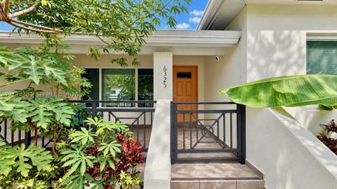 6325 SW 30th St, Miami FL - photo 6 of 41