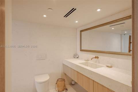 6767 Collins Ave 2206, Miami Beach FL - photo 18 of 40