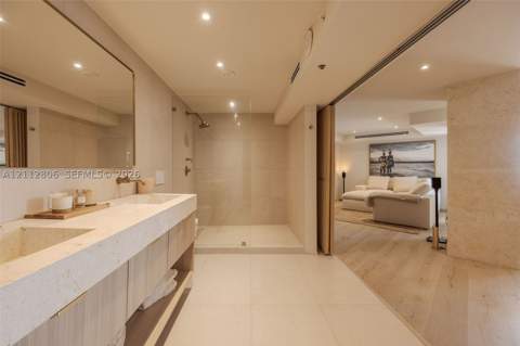 6767 Collins Ave 2206, Miami Beach FL - photo 19 of 40