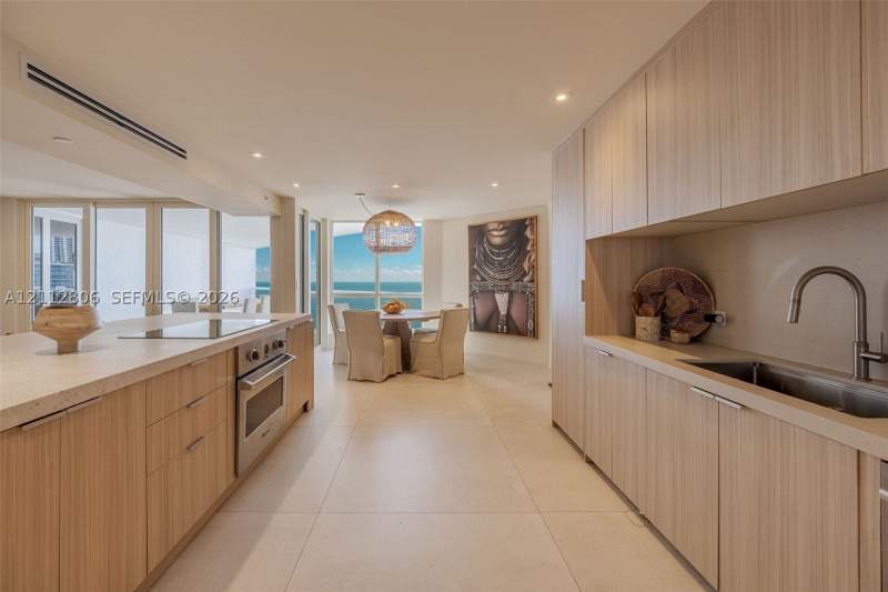 3 bedroom Condominium at 6767 Collins Ave 2206, The Sterling Condo, Miami Beach — photo 5
