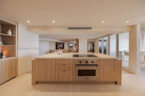 6767 Collins Ave 2206, Miami Beach FL - photo 9 of 40