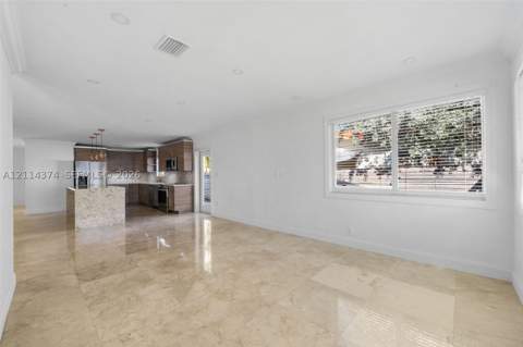 245 191st Ter, Sunny Isles Beach FL - photo 15 of 25